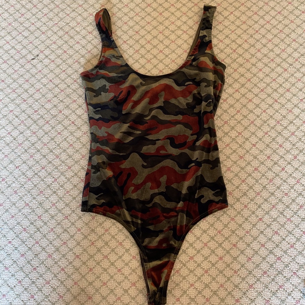 Honey Punch, S Velvet Camo Body Suit, NWOT